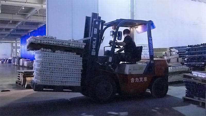 Lead-screw-forklift